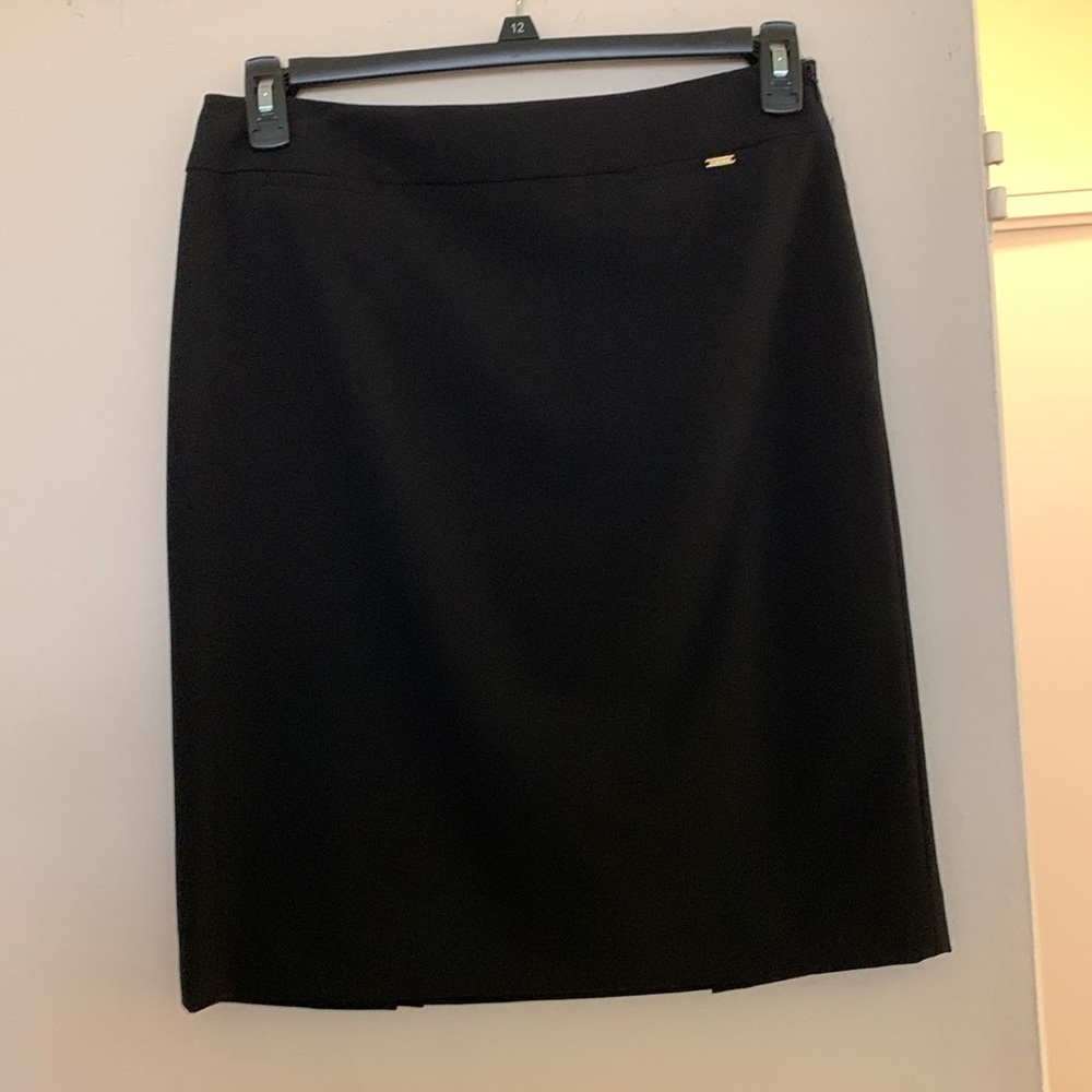 Ladies Skirt - Tahari